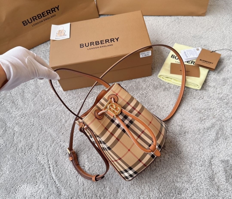 Bv*b*rry bucket bags